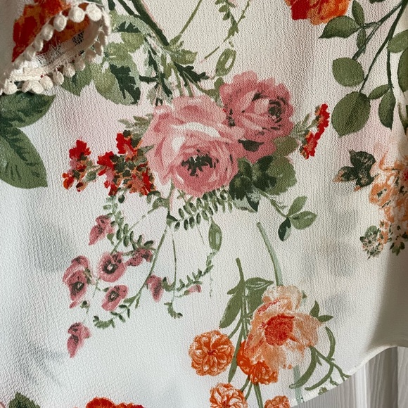 Like new cold shoulder blouse - Picture 3 of 7